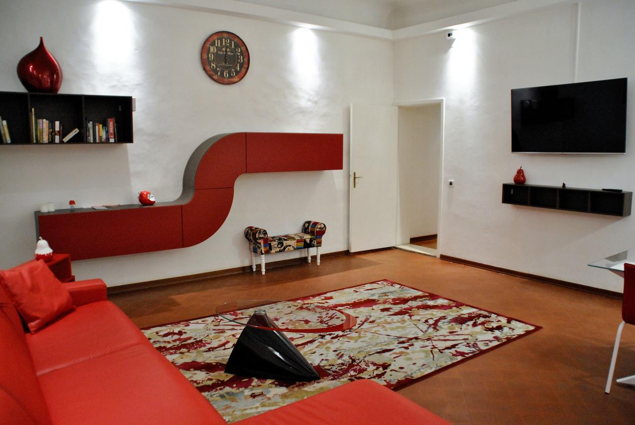 Firenze Rentals Suite Servi Luaran gambar