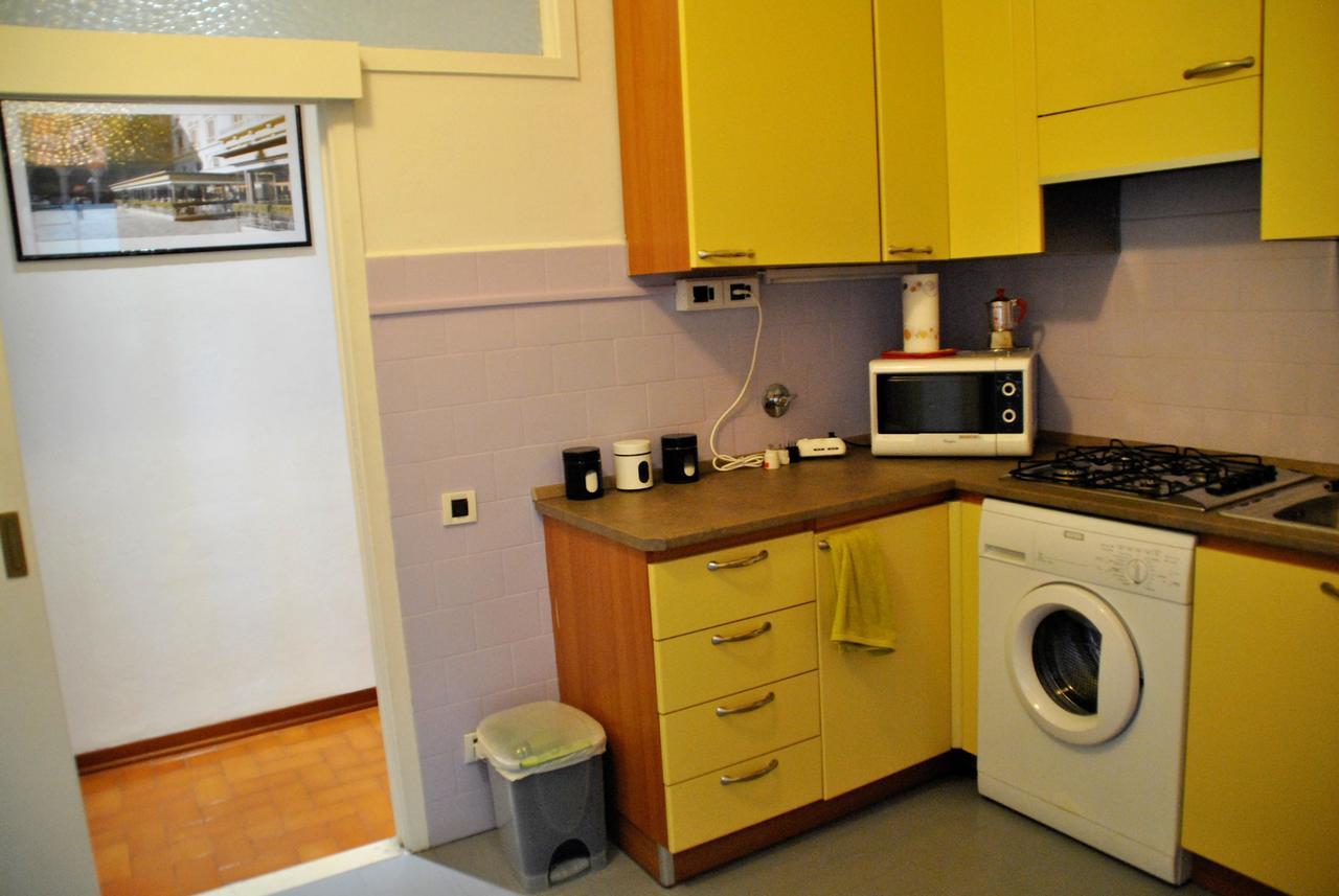 Firenze Rentals Suite Servi Luaran gambar